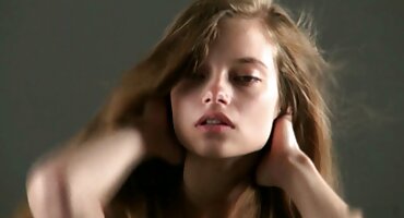 Muškarac je pozvao jebati crnu besplatni potnici kuju s šik likom