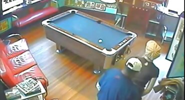 Velika guzica besplatni porno filmovi xxx mama čini pušenje i sjeda na čovjeka