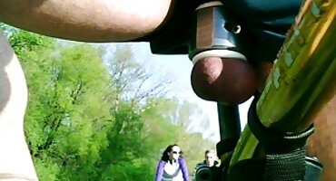 Žena sisa kurac besplatni potnici i trese visećim Sisama