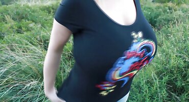 Fucks i liže šupak svom gladnom Gospodinu seks porno jebacina