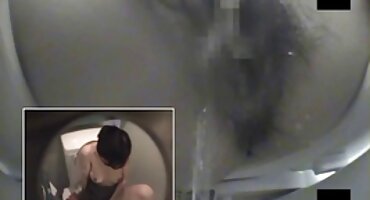 Momak je besplatno gledanje porno klipova unajmio djevojku za novac prijatelju