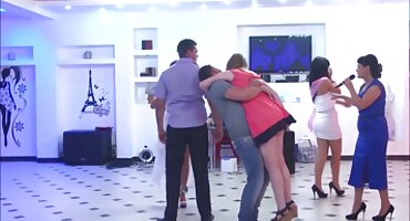 Nakon besplatni prno filmovi jutarnjeg treninga imali su Seks U Troje