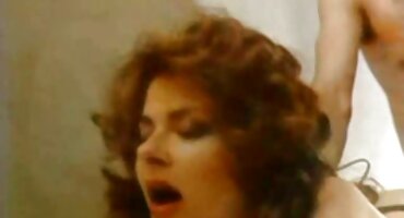 Prekrasan besplatni porno filmovi za odrasle seks prekrasnog para dostojan divljenja