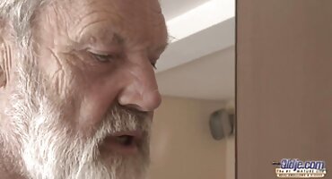 Sparno crvenokosa zvijer s ljubavnikom sex filmovi besplatno u kupaonici ide na bijeg