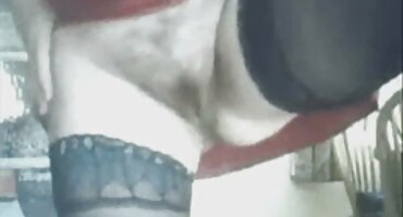 Strastveni Pušenje kraljica pokazuje vještine besplatni pornjici na kameru