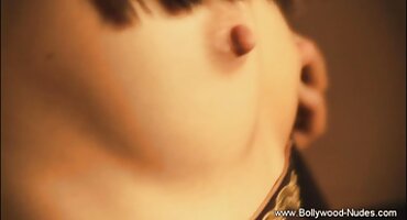 Crnokosa djevojka uspješno isisan kurac jebacina besplatna muškarci