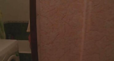 Požudan otac jebeno djevojku sina i besplatni poenici ne ustručava se