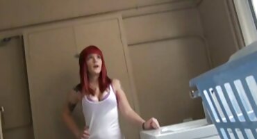 Napaljeni muž bezplatni pornići sa suprugom jebu u masku