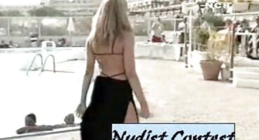 Zreli muškarac skinuo je djevojku besplatni potnici za intimnu zabavu