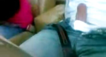 Seksi model pristao je predati se seks porno jebacina fotografu