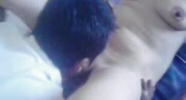 Prsata zrela crvenokosa ima besplatni pornjici oralni seks na koljenima