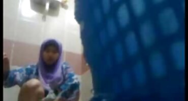 Slatka sestre podijelili besplatno porno filmovi momak za dvoje