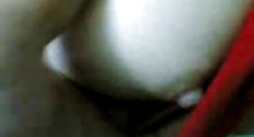 Uzbuđena djevojka xxx besplatni filmovi zamišlja transformaciju plišane igračke u princa