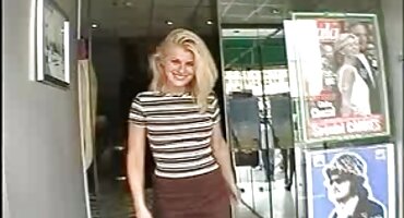 Stari djed širio je mladu nećakinju besplatni lezbijski filmovi za jednokratni seks