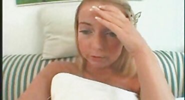 Seksi žena predala se besplatno porno filmovi svom crnom ljubavniku