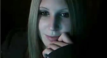 Lijepa crna besplatni potnici na bazenu bušenih grla bijela domaćica