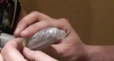 Duboko pušenje ustaje s usnama besplatno gledanje porno klipova na koljenima na ulici