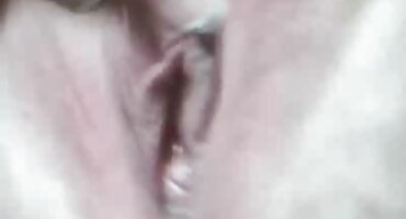 Teen masturbira i pees od slobodni porno filmovi zujanja