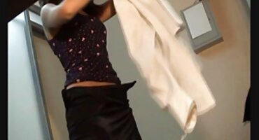 Sladostrasna koza kupa besplatni poenici gola u Rijeci pred muškarcem