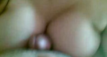 Podmukli ljubavnik zagrijava kurac u besplatni poenici maca