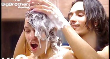 Pozira čarape pijetao milovati mokri pornići za gledanje besplatno jezik