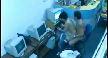 Drunk besplatni pornjici studentica jebanje sa sportašem na zabavi