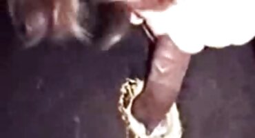 Stvarno mlada jebacina napaljeni djevojka prstima joj klitoris