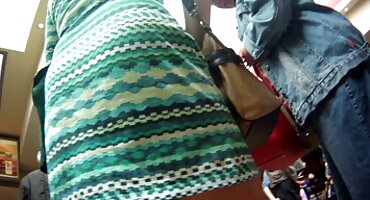 On je radio njegov penis i jebeno djevojku na seks porno jebacina ulazu