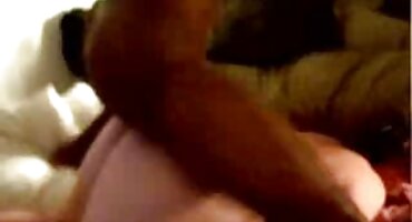 Gola mlada jebacina Plavuša stenjala od sočan maca