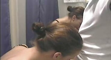 Vitka Latina skače na besplatna jebacina kurac joj macho