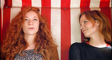 Podmazan besplatni pirnići junica naletio pod maserom