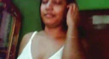 Mladi besplatniseksi filmovi čovječe jebeno vrelu djevojku s naočalama i ejakulira na lice