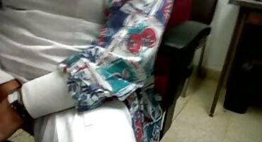 Momak voli intimne odnose i fucks djevojku najbolji besplatni pornići u kampu