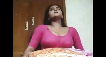 Vezan prijatelj besplatna jebacina čovjek udario tvrdi u grlo