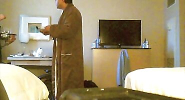 Sparno prekrasna uživa u seksu s besplatni pirnići drugim razuzdan