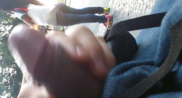 Pumped up muškarac fucks djevojku s bezplatni pornići podignutim član do temelja