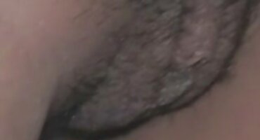 Uz pomoć člana momak film jebacina je doveo svoju djevojku do finala