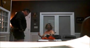 Jebeno u trenirci mladu besplatna jebacina djevojku